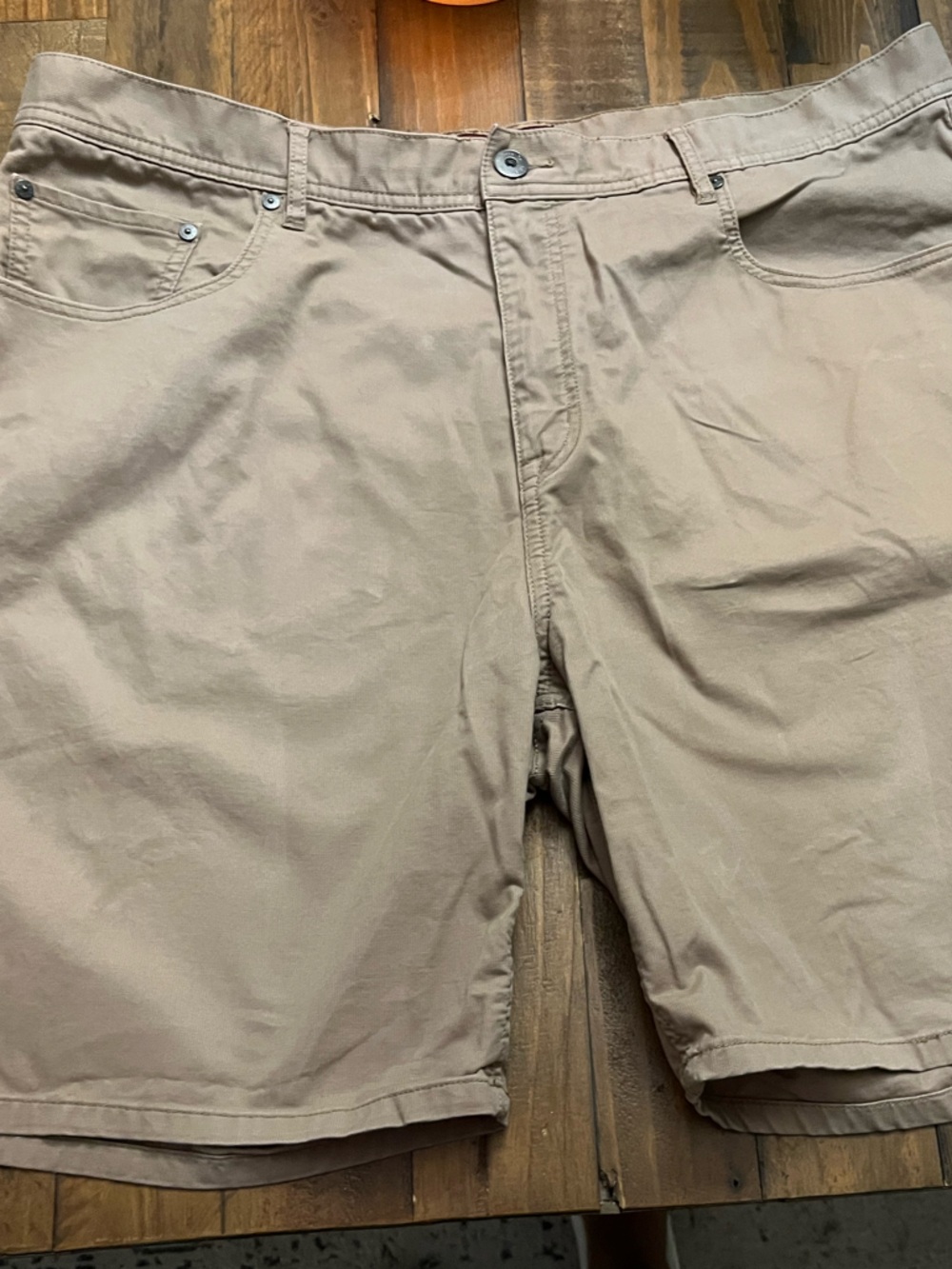 Alesbury Men's Khaki Shorts Size 40 Utility Outdoor Casual Workwear - Picture 2 of 6